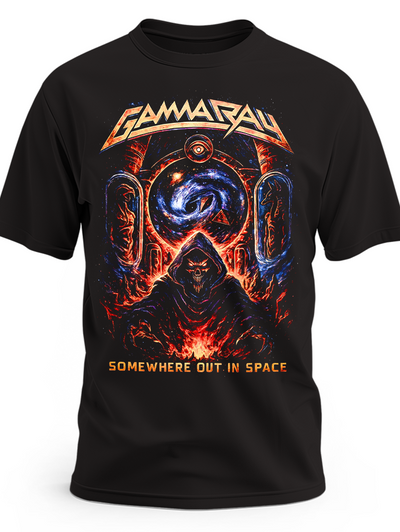 Czarna koszulka Gamma Ray Somewhere Out in Space z postacią w kapturze i kosmicznym portalem