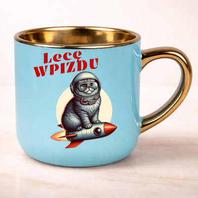 Śmieszny kubek z nadrukiem do pracy z napisem Lece wpizdu prezent