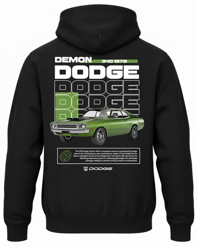 Czarna bluza z kapturem z nadrukiem zielonego samochodu Dodge Demon 340 z 1972 roku