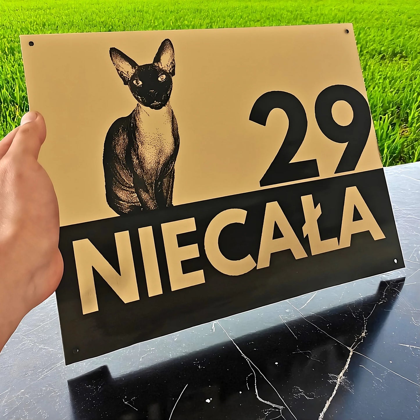 Tabliczka adresowa z kotem złota - grawerowana