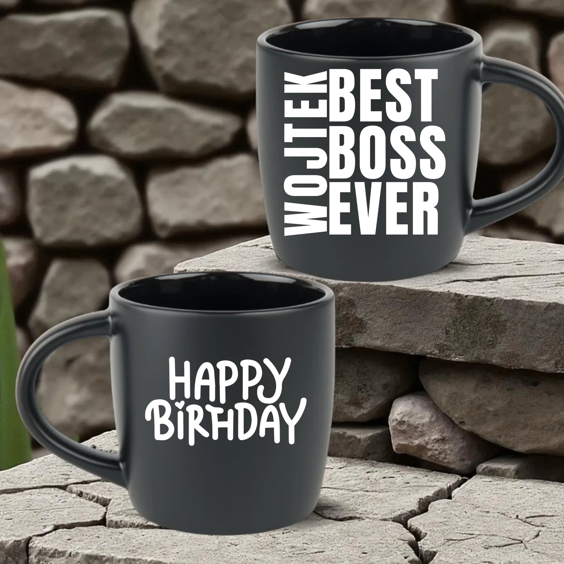 KUBEK-NA-PREZENT-PERSONALIZOWANY-Z-GRAWEREM-CZARNY-PERSONALIZOWANE-PREZENTY-1