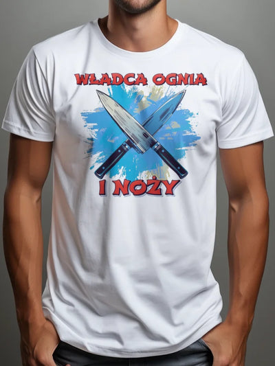 Prezent dla kucharza koszulka męska z nadrukiem władca ognia i noży personalizowana z imieniem biała