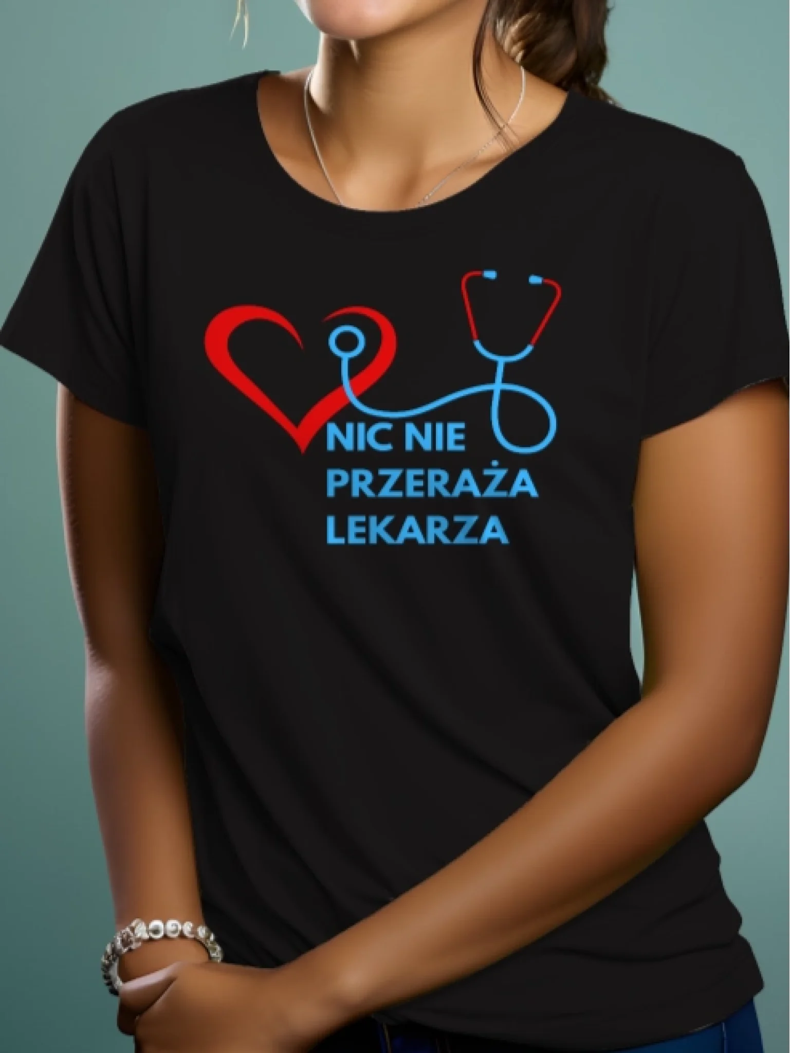 Prezent dla lekarza koszulka damska z nadrukiem nic nie przeraża lekarza czarna