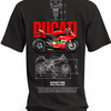 Czarna koszulka z czerwonym motocyklem Ducati 1199, biało-zielonymi detalami, numerem 21 i rysunkami technicznymi