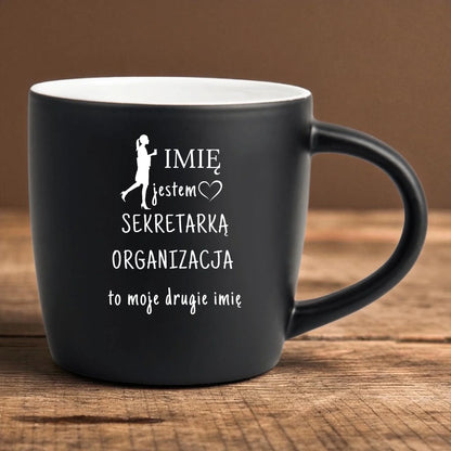 Kubek sekretarki z grawerem – elegancki prezent dla niej
