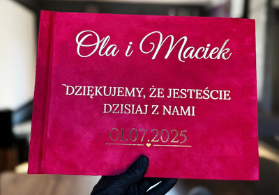 Piękna księga gości Weselnych z welurem i złotym napisem - Bordowa