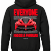 Czarna bluza z kapturem z nadrukiem Ferrari i napisem Everyone Needs a Ferrari
