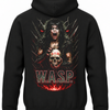 Czarna bluza z kapturem z napisem W.A.S.P., wokalistą trzymającym czaszkę i czerwonymi płomieniami na plecach
