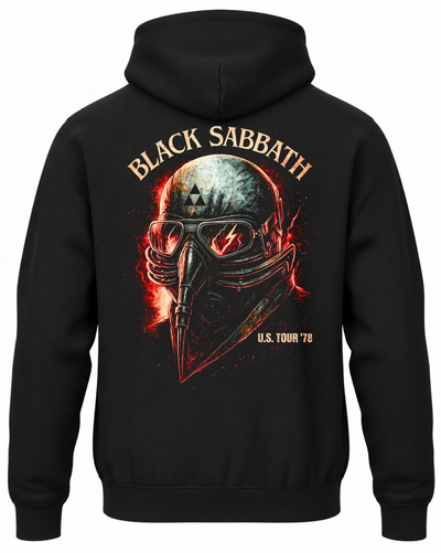 Czarna bluza z kapturem z napisem Black Sabbath U.S. Tour 78 oraz hełmem, goglami i maską na czerwonym tle na plecach