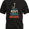 Biały kontur pionowego haczyka nad falami wody z napisem „Rzut. Cisza. Branie.” - czarna koszulka