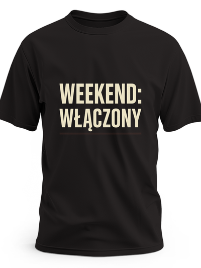 Centralny biały napis WEEKEND: WŁĄCZONY w dwóch wierszach z cienką kolorową linią pod dolnym tekstem - czarna koszulka meska